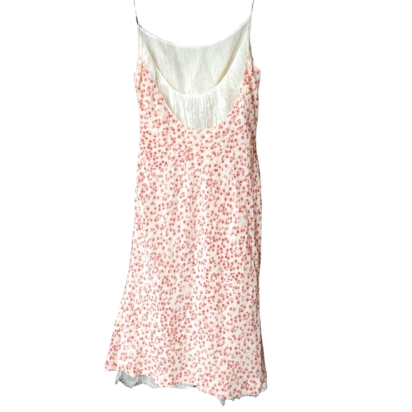 Chloe Floral Lace Spaghetti Strap Long Fitted Dress - Picture 2 of 14